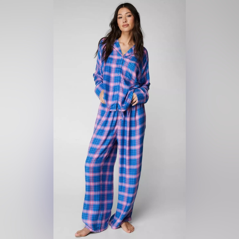 Nasty Gal Soft Plaid Pajama Pants Set